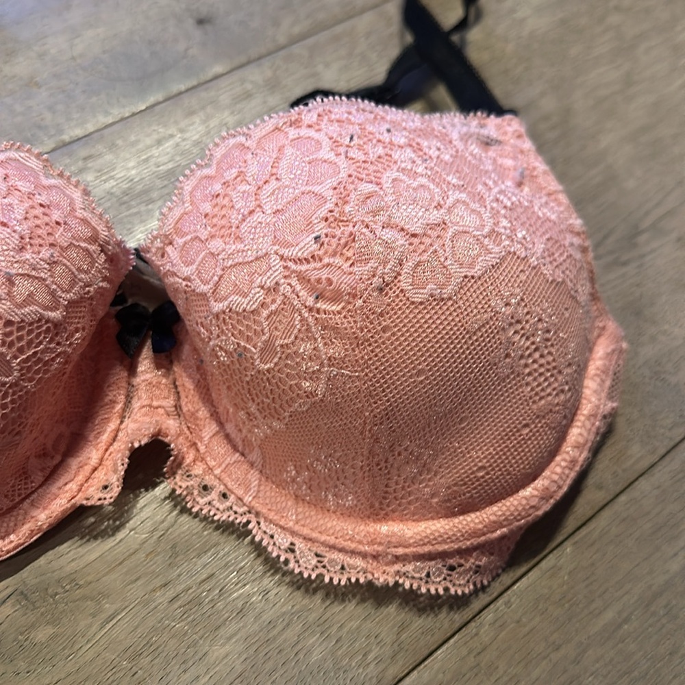 Victoria’s Secret Dream Angels Lined Demi Bra - Picture 2 of 4